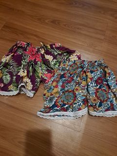 Celana pendek Bali