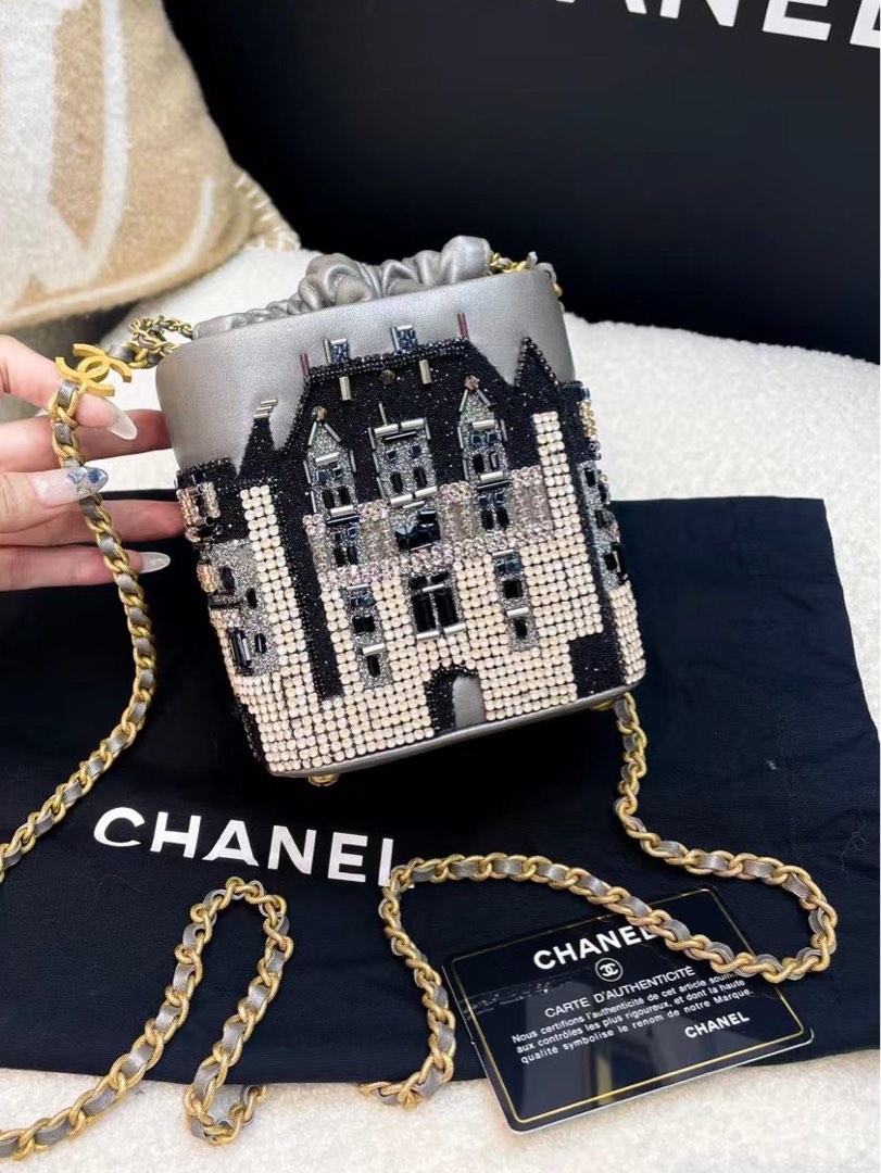 Chanel Bag , 名牌, 手袋及銀包- Carousell