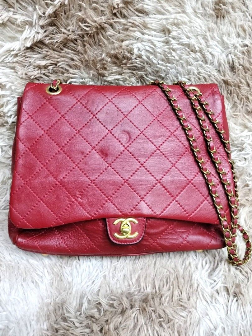 Chanel vintage red hotsell bag