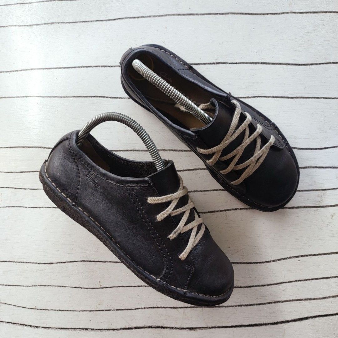 Used clarks womens shoes hotsell