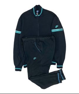 (Category: ) located in . Submitted by 97_thriftclothing (Listing ID 1244236298, Image 1). Description: .