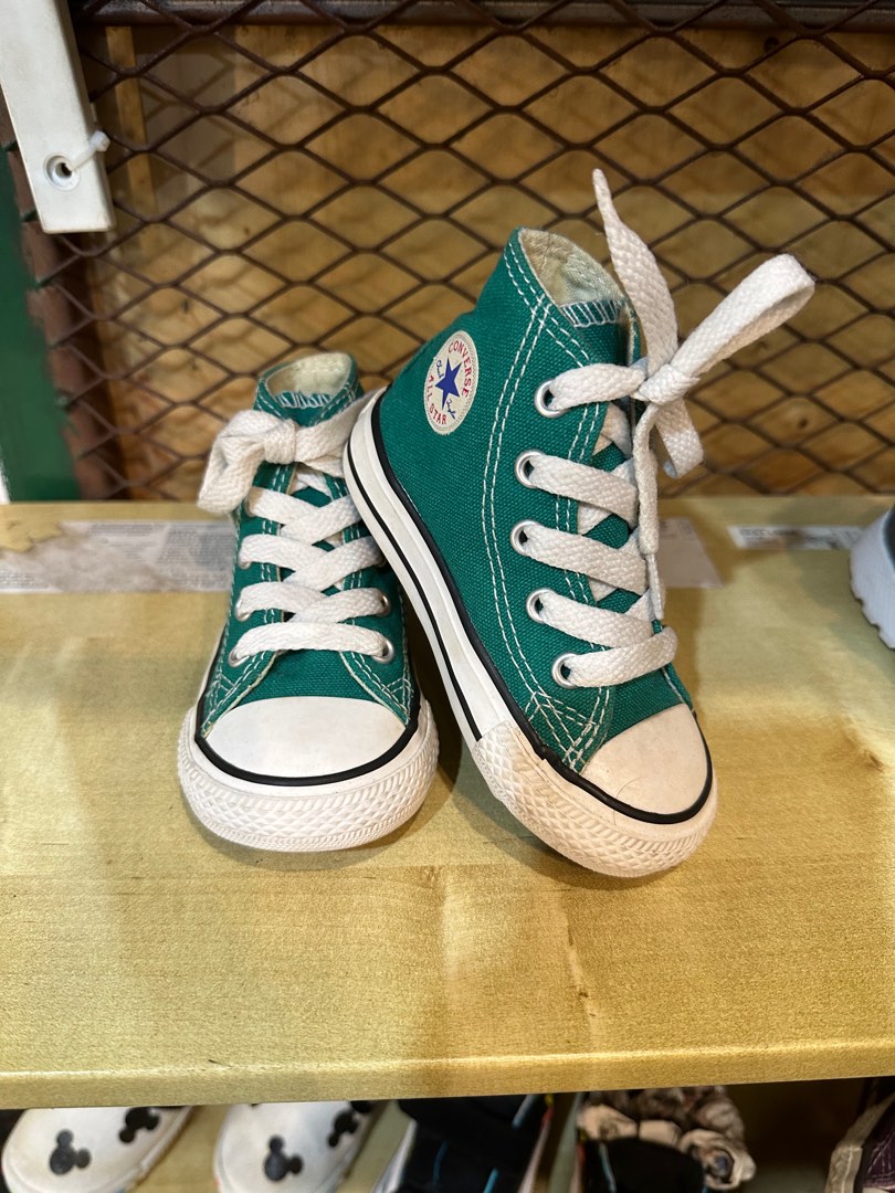 Mint green top converse kids