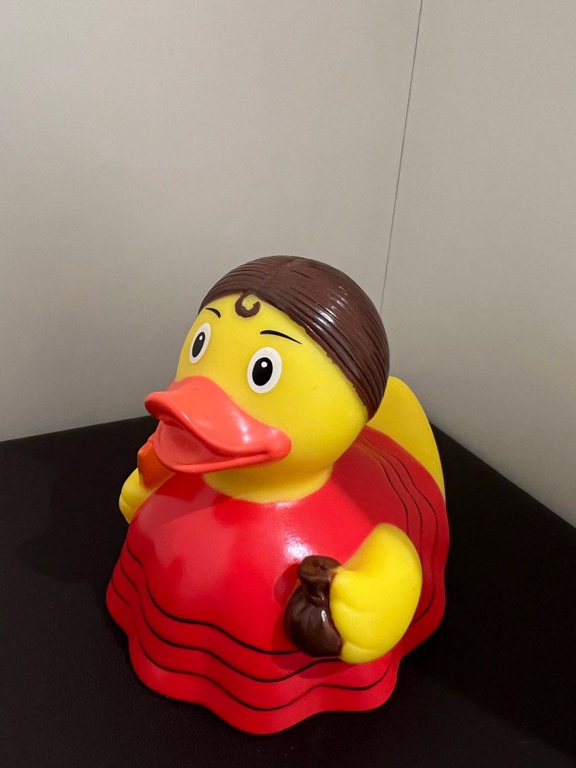 Spanish rubber duck 2025