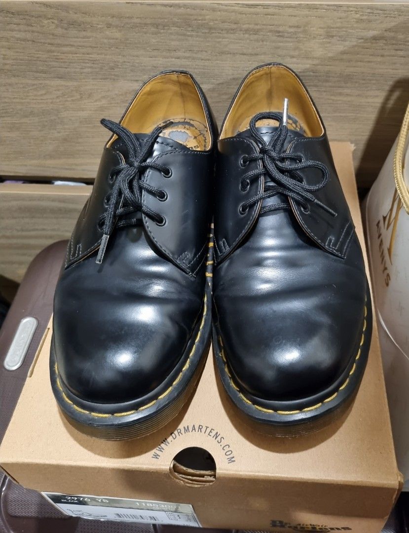 Dr martens deals uk 9