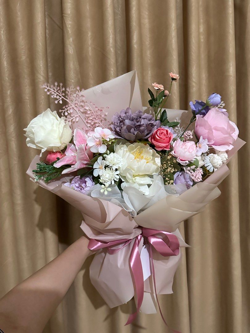 Flower Bouquet / Buket bunga / Bunga plastik on Carousell