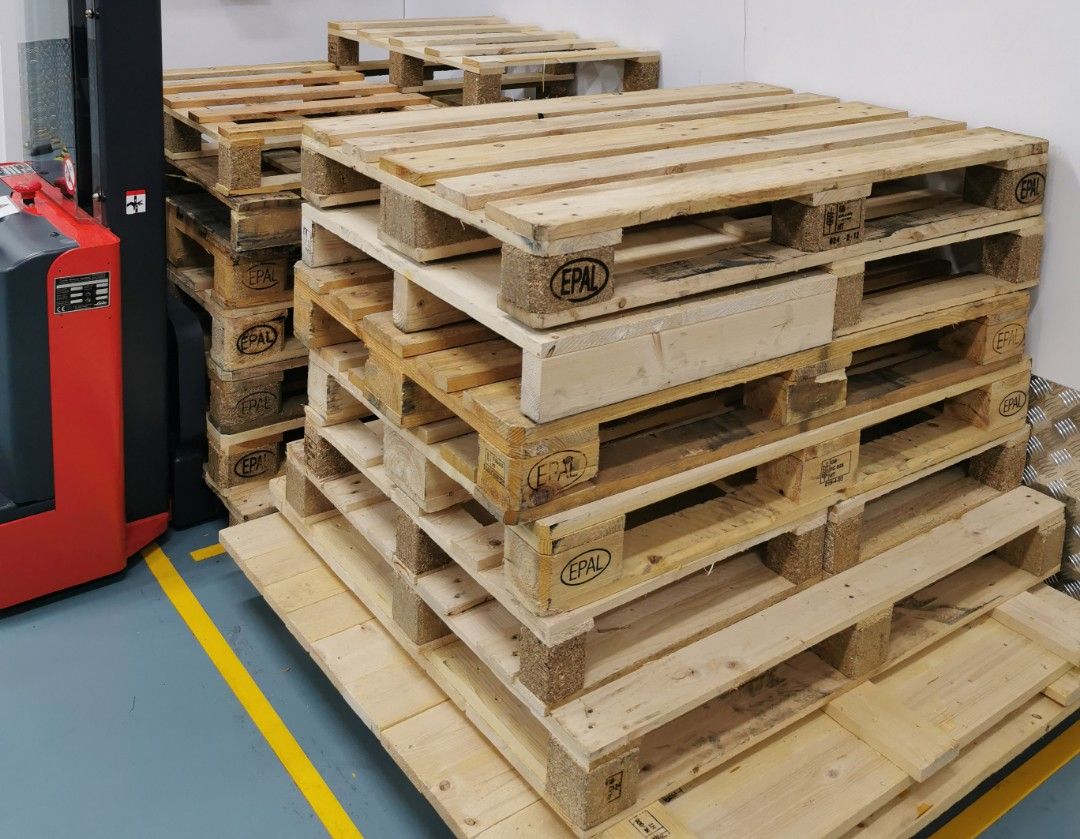 Free Wooden Pallets, Furniture & Home Living, Furniture, Other Home