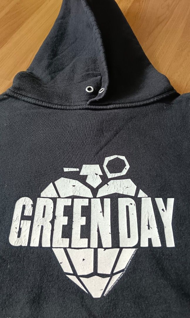 GreeN DaY Men s Fashion Tops Sets Hoodies on Carousell