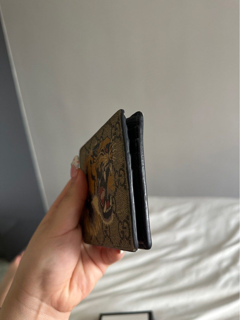 Gucci Wallet - Tiger Print GG Supreme Wallet, Men's Fashion, Watches &  Accessories, Wallets & Card Holders on Carousell