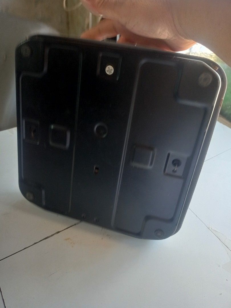 Human weight scale non battery operated (Category: Health Monitors & Weighing Scales) located in Davao. Submitted by bravemoon_556cd5 (Listing ID 1244136593, Image 3). Description: unmark pre own from UK sale we ship nationwide gcash or bank account payment mode.
