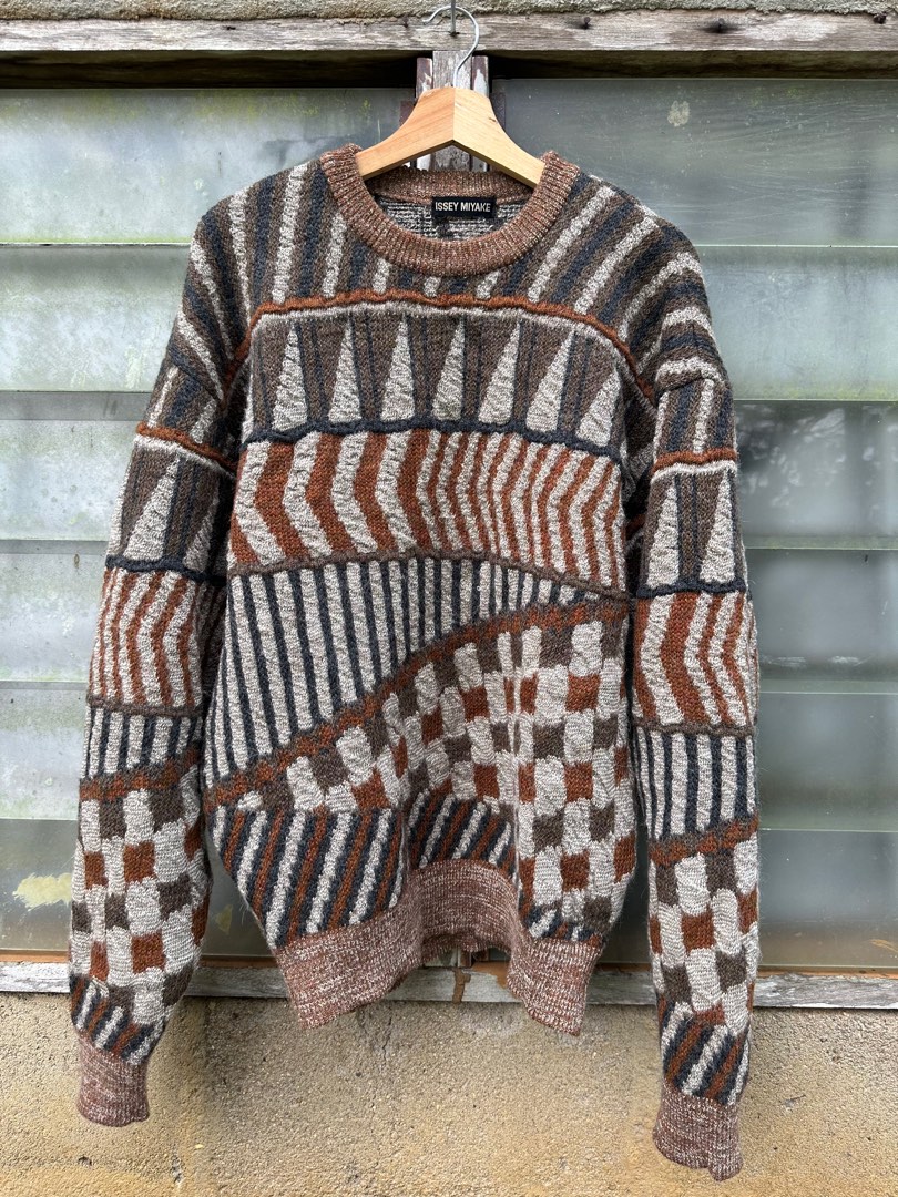 ISSEY MIYAKE VINTAGE WOOL KNITWEAR Men s Fashion Coats Jackets