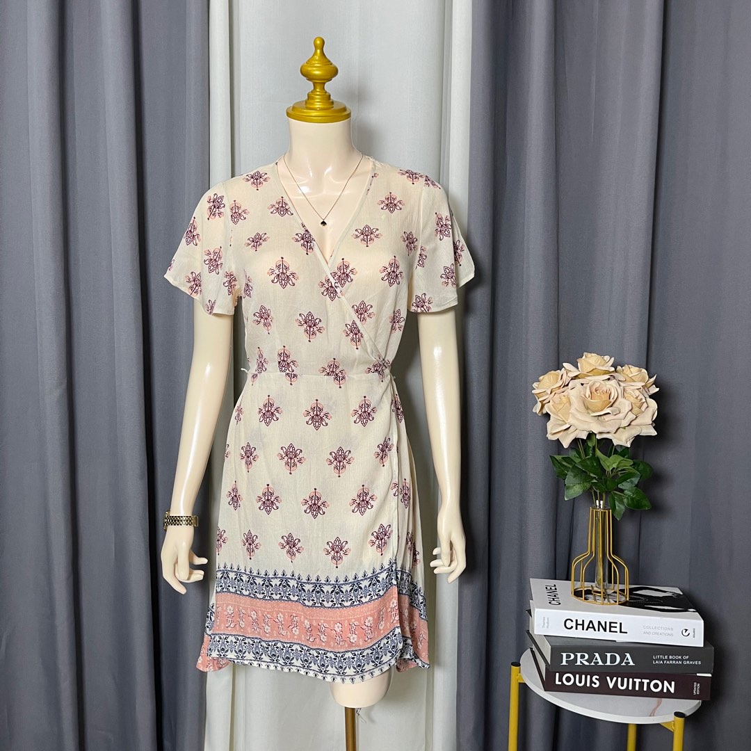 Jay Jays Wrap-Around Dress, Women's Fashion, Dresses & Sets, Dresses on Carousell