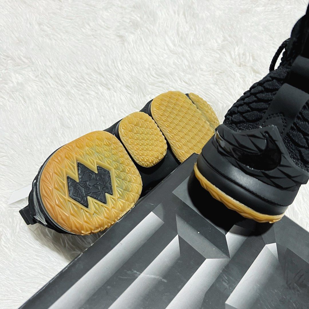 Lebron soldier 15 sales black and gold