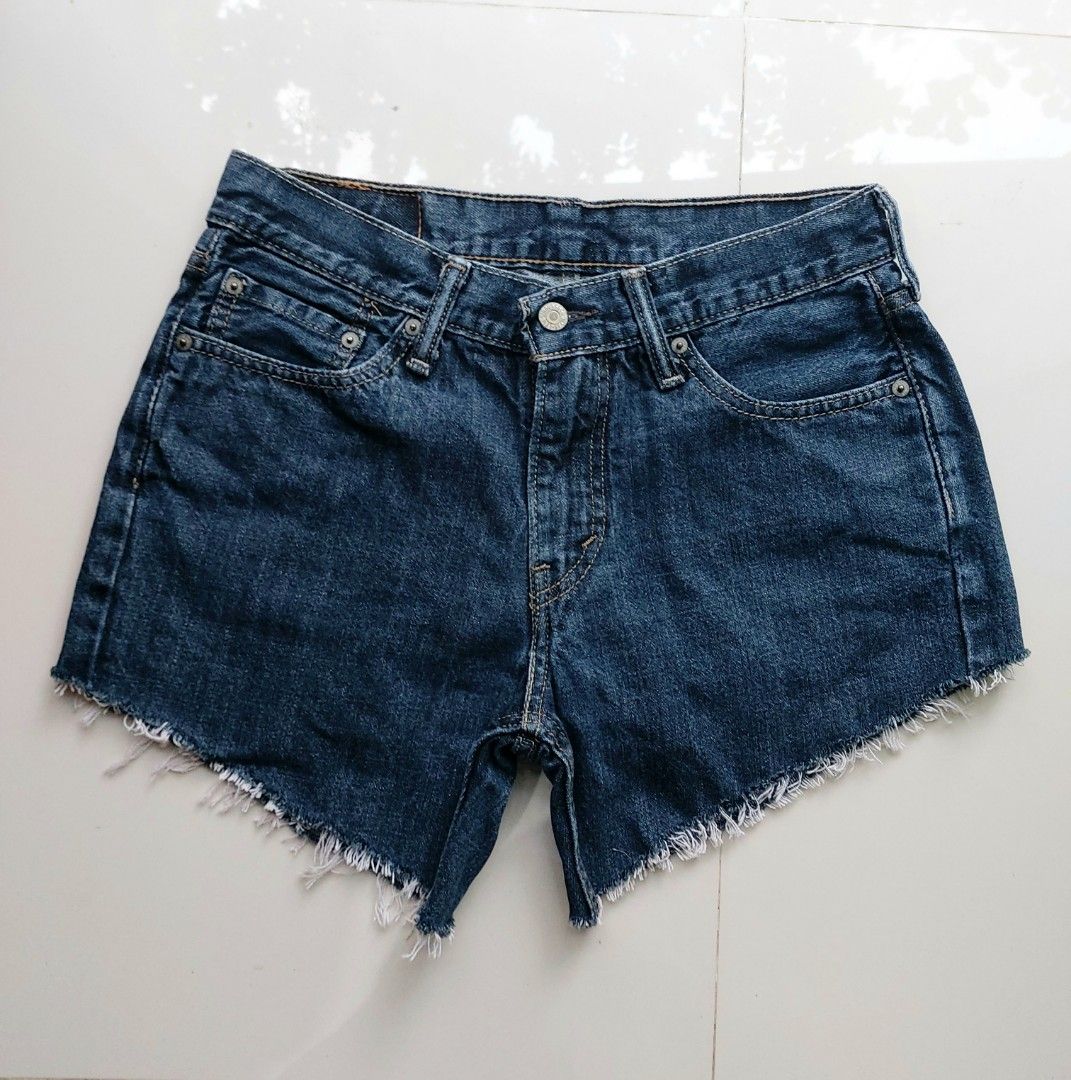 Levis 514 short Women s Fashion Bottoms Shorts on Carousell