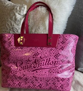 (Category: ) located in . Submitted by i_luxe_mari (Listing ID 1244245795, Image 1). Description: .