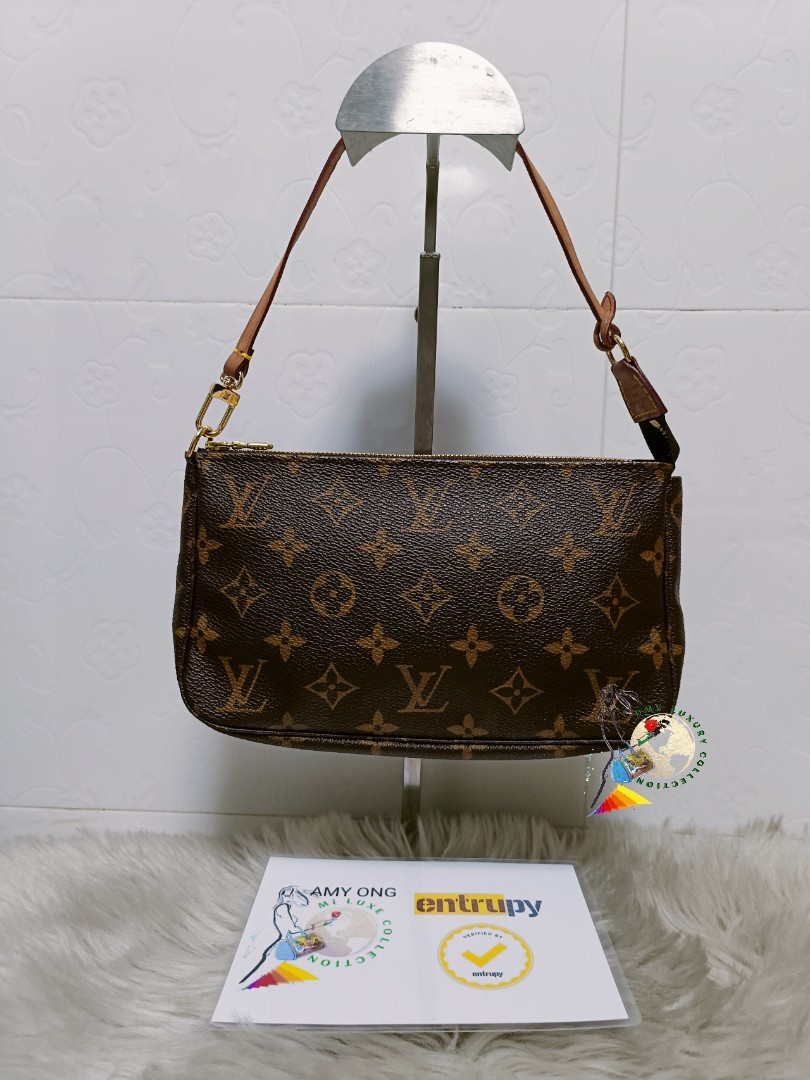 Louis Vuitton Pochette Accessoires in Monogram - More Than You Can Imagine