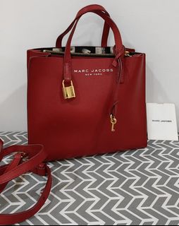 Medium grind t sales pocket tote bag
