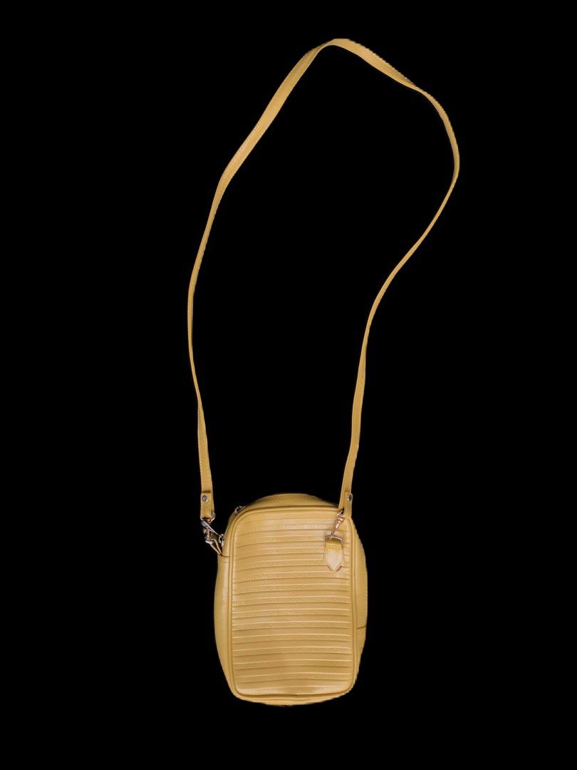 Maria valentino bags outlet