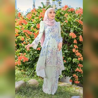 (Category: ) located in . Submitted by sukma_wardrobe (Listing ID 1244122186, Image 1). Description: .