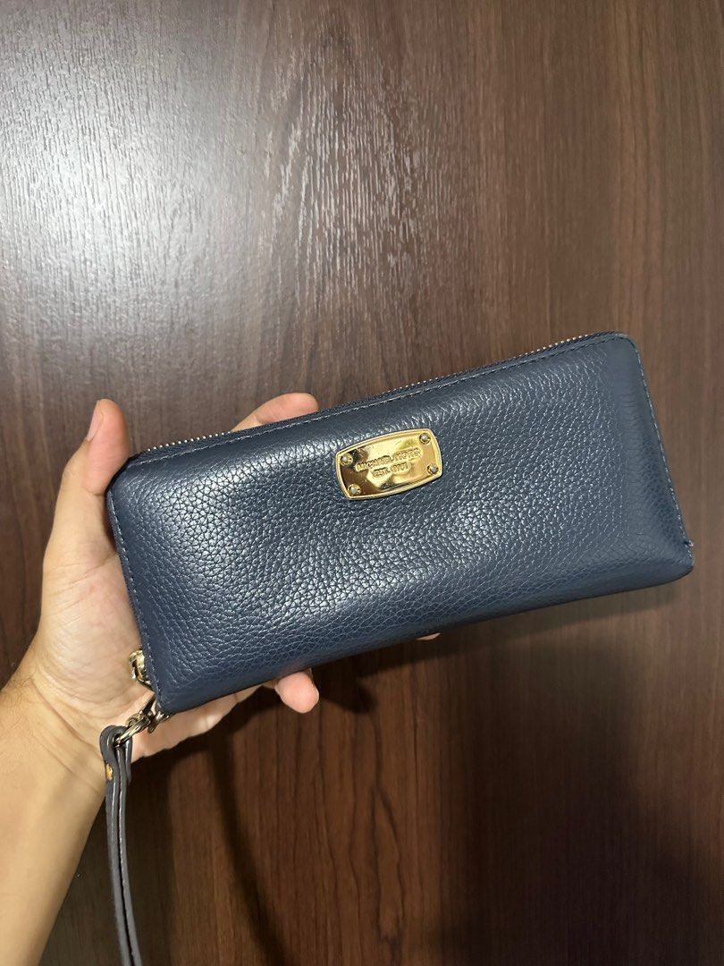 Michael kors admiral blue wallet 2025