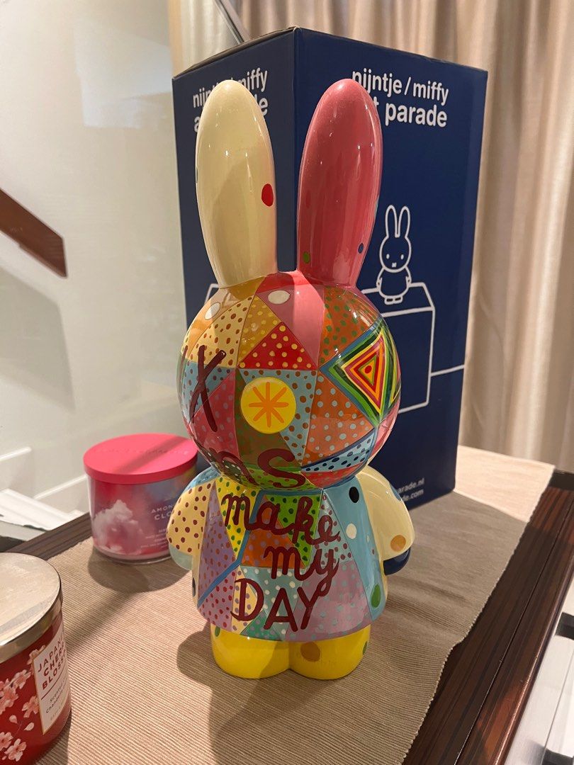 Miffy Limited Edition - art parade, Hobbies & Toys