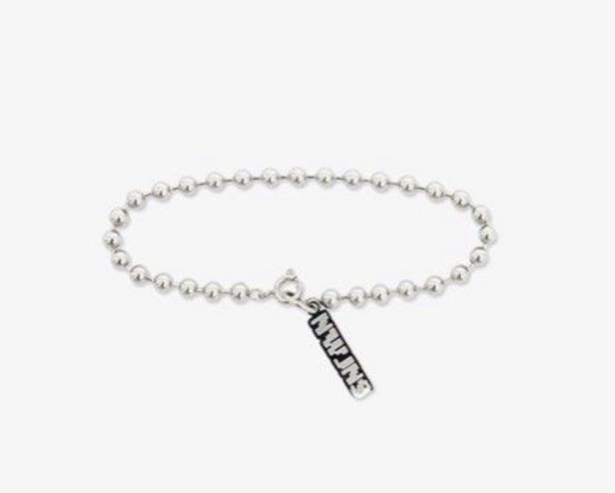 NewJeans 1週年1st Anniversary Merch - Charm Set & Bracelet