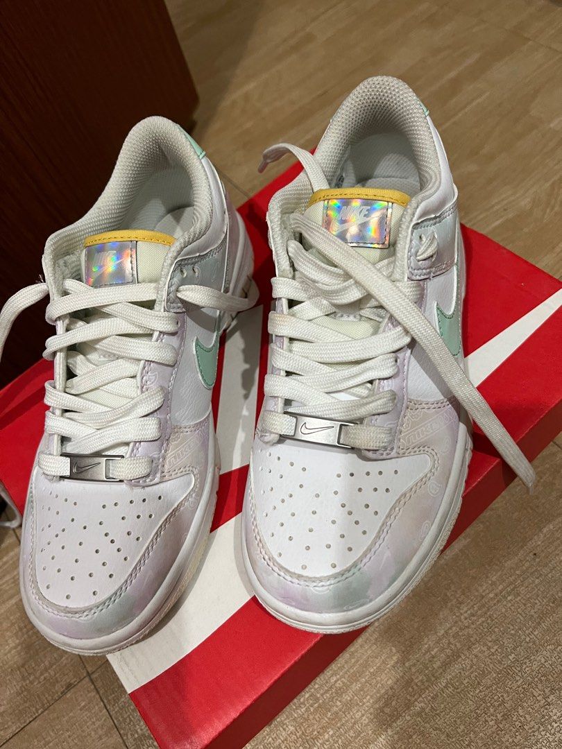 dunk low exclusive access