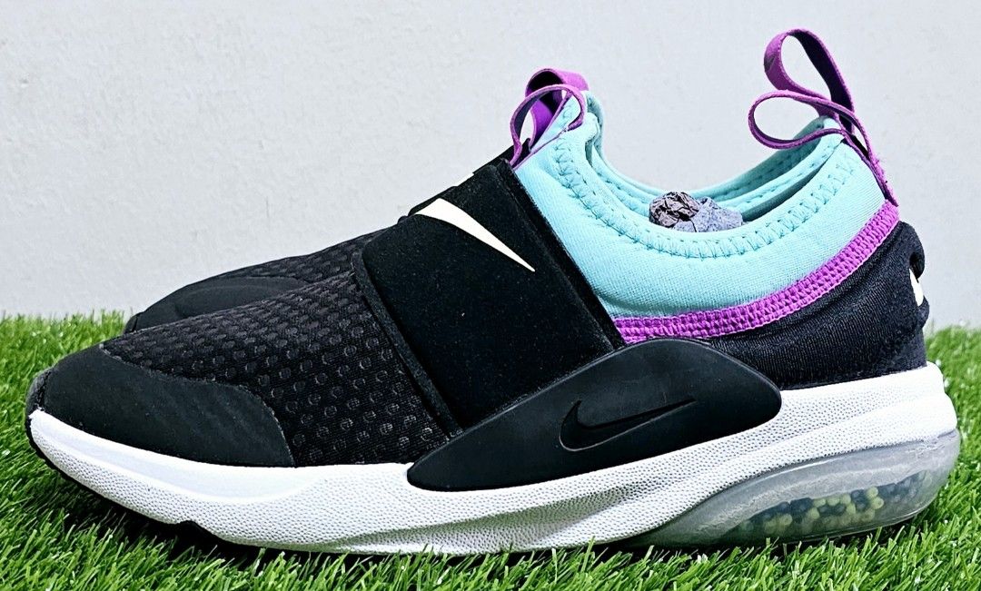 Nike joy rides top
