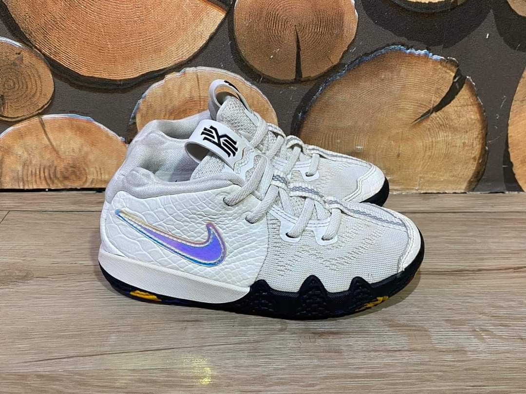 Kyrie hotsell 4 holographic