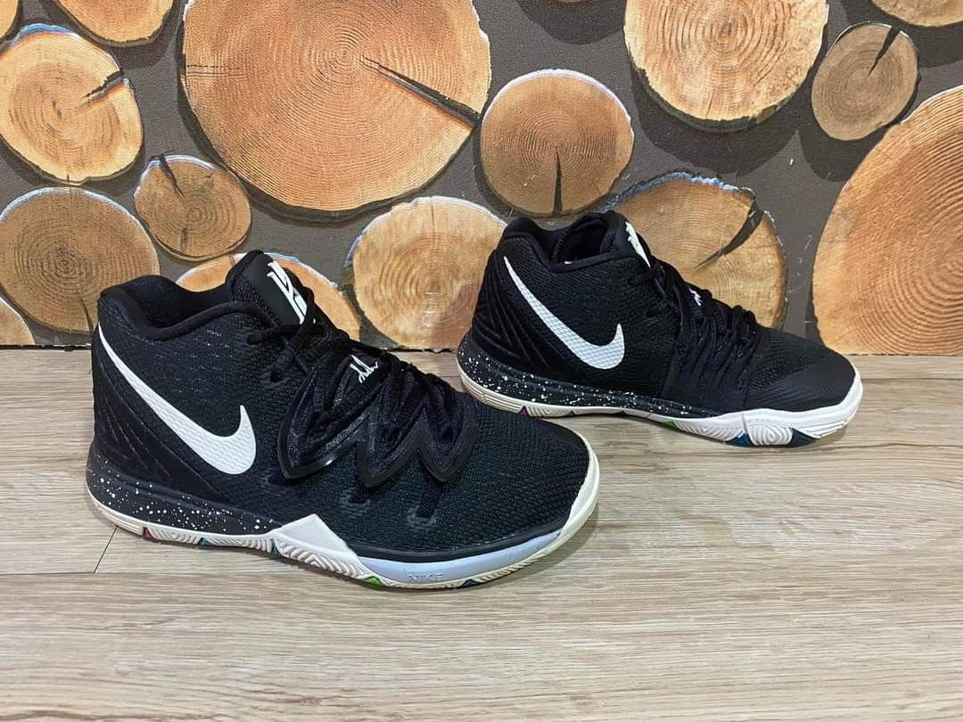 Kyrie 5 black cheap magic on feet