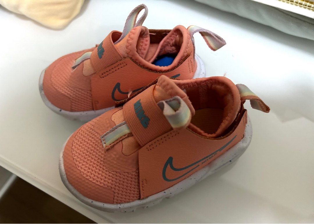 Nike shoes for babies/toddler (Category: Babies & Kids Fashion) located in Quezon City. Submitted by docmdeclutters (Listing ID 1244218399, Image 2). Description: Like new Seldom used Can fit 6 months to 12months old Original price: 2k+ Selling low at 799pesos.