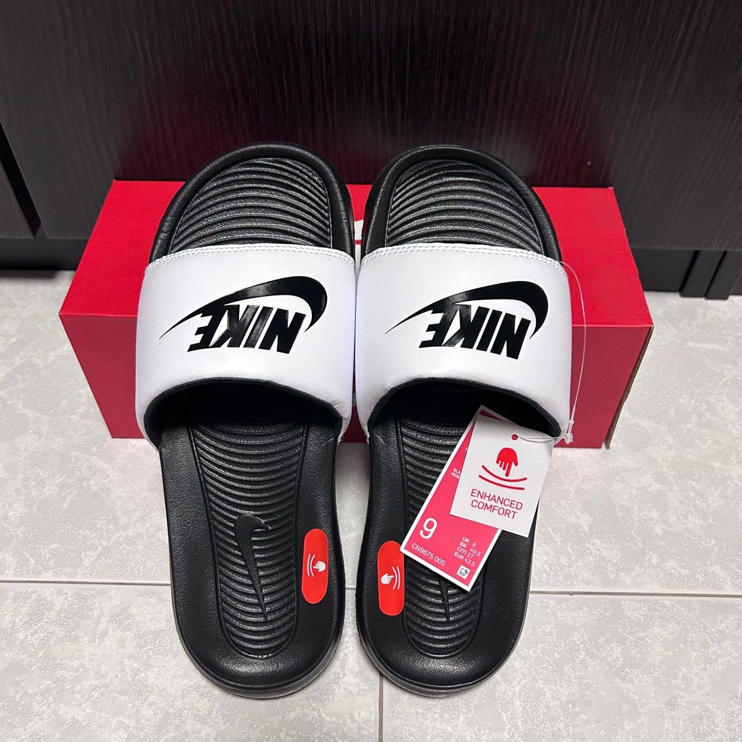 Red and white new arrivals nike slides