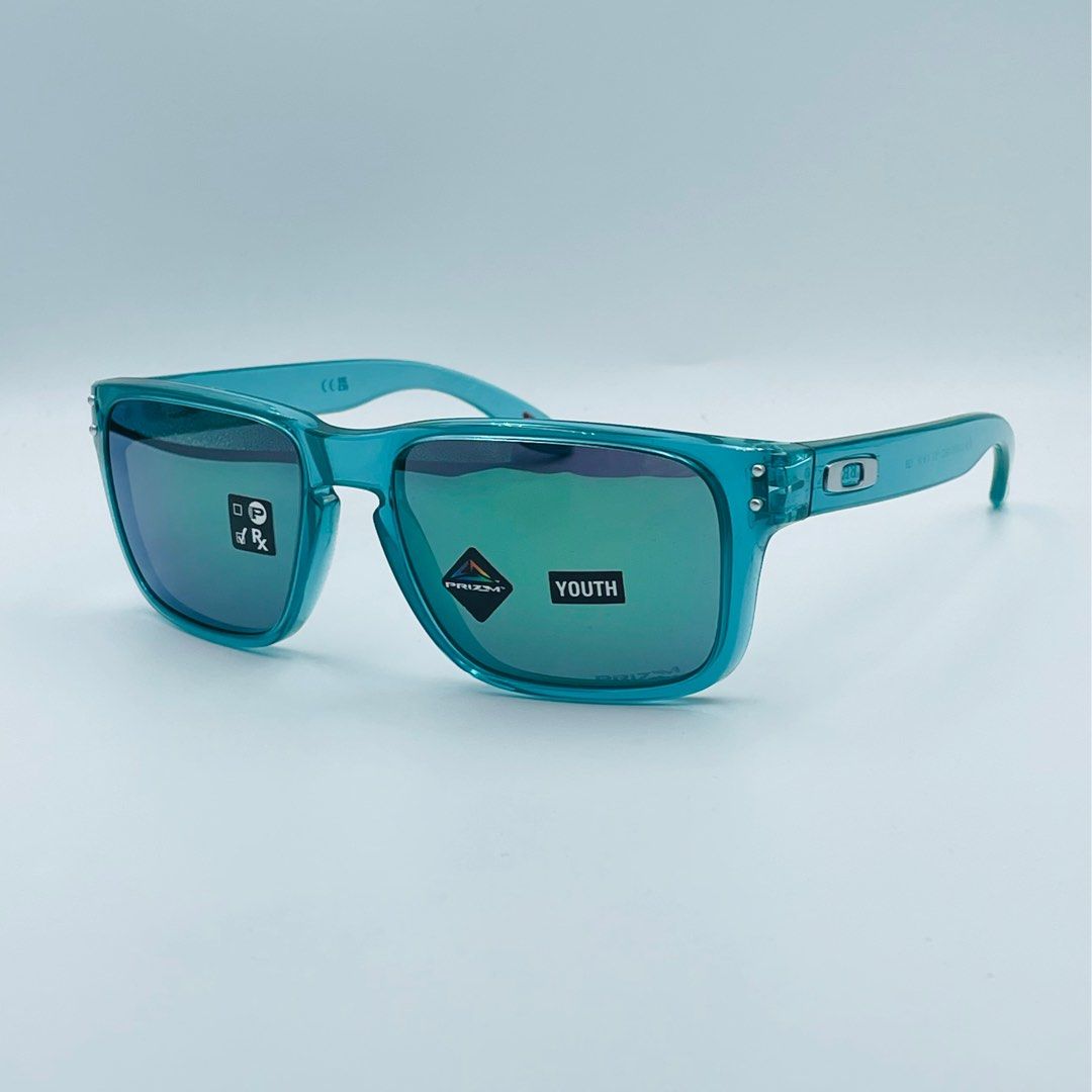 Oakley holbrook store xs size