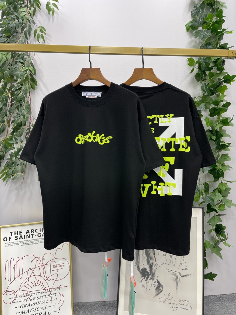 off-white 植絨字母箭頭款短袖T恤, 名牌, 服裝- Carousell