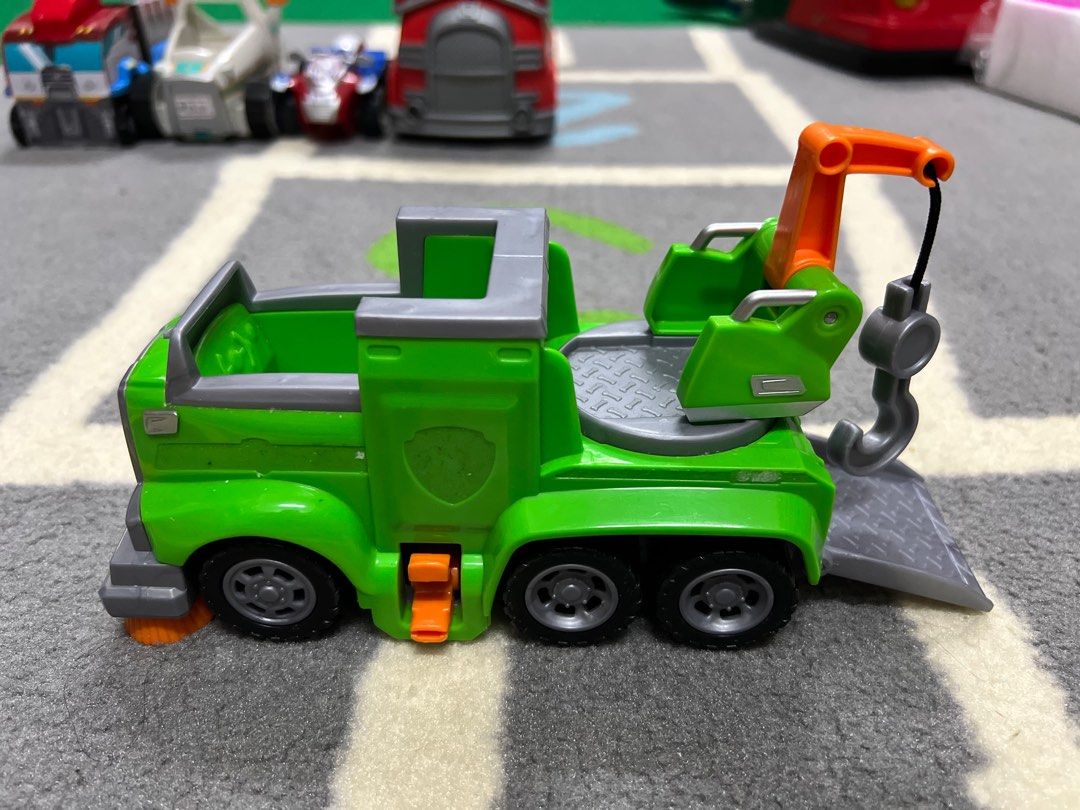 PAW Patrol Rocky s Ultimate Rescue Green Recycling Truck