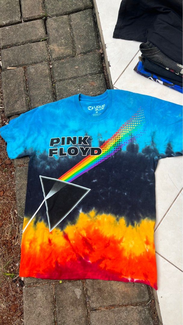 Pink floyd tee Liquit blue, Fesyen Pria, Pakaian , Atasan di Carousell