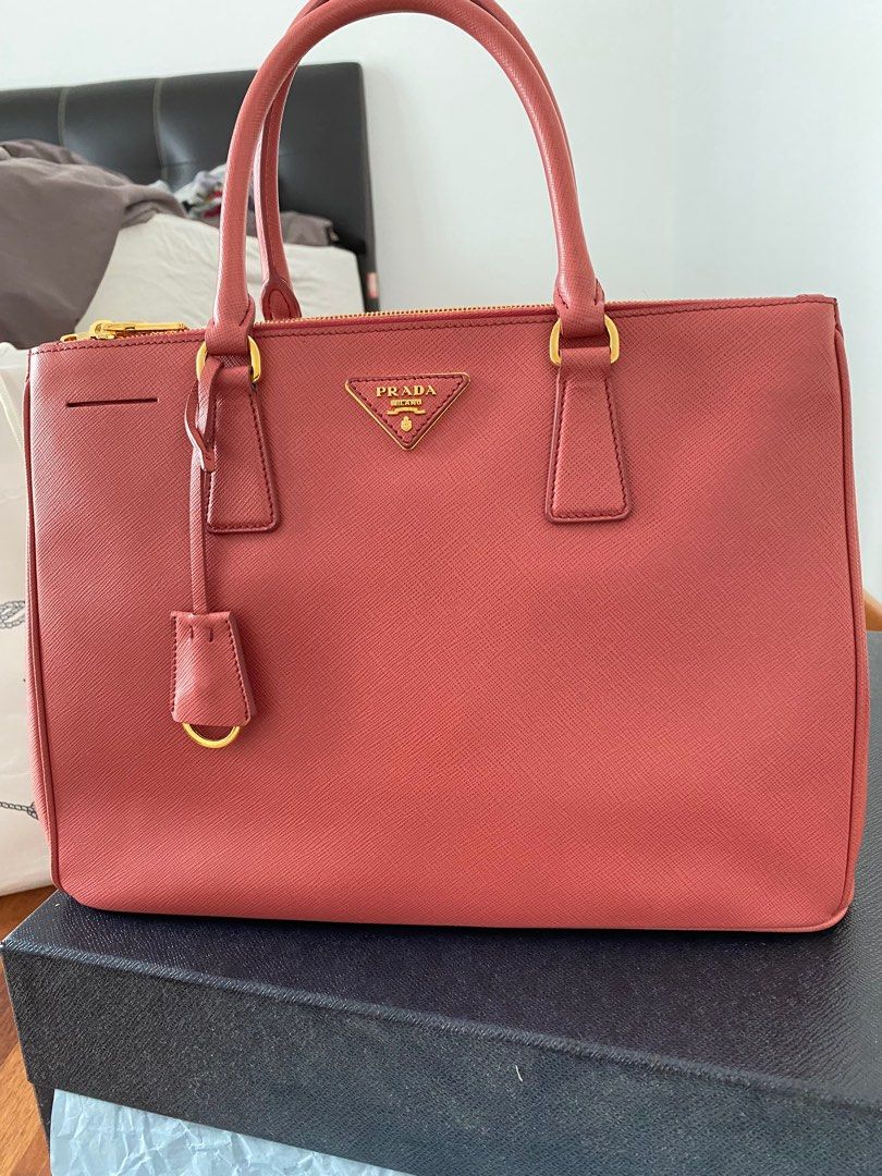 Prada Promenade Vernice Saffiano Leather Medium Satchel Bag, Luxury, Bags &  Wallets on Carousell