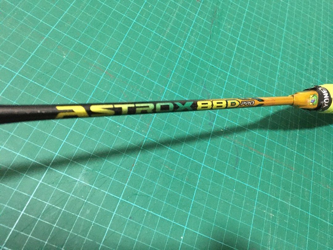 Racket Yonex Astrox 88D Pro, 3UG5 (Used), Sports Equipment, Sports