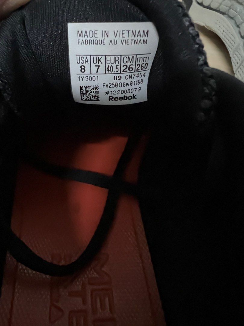 Cn7454 reebok on sale