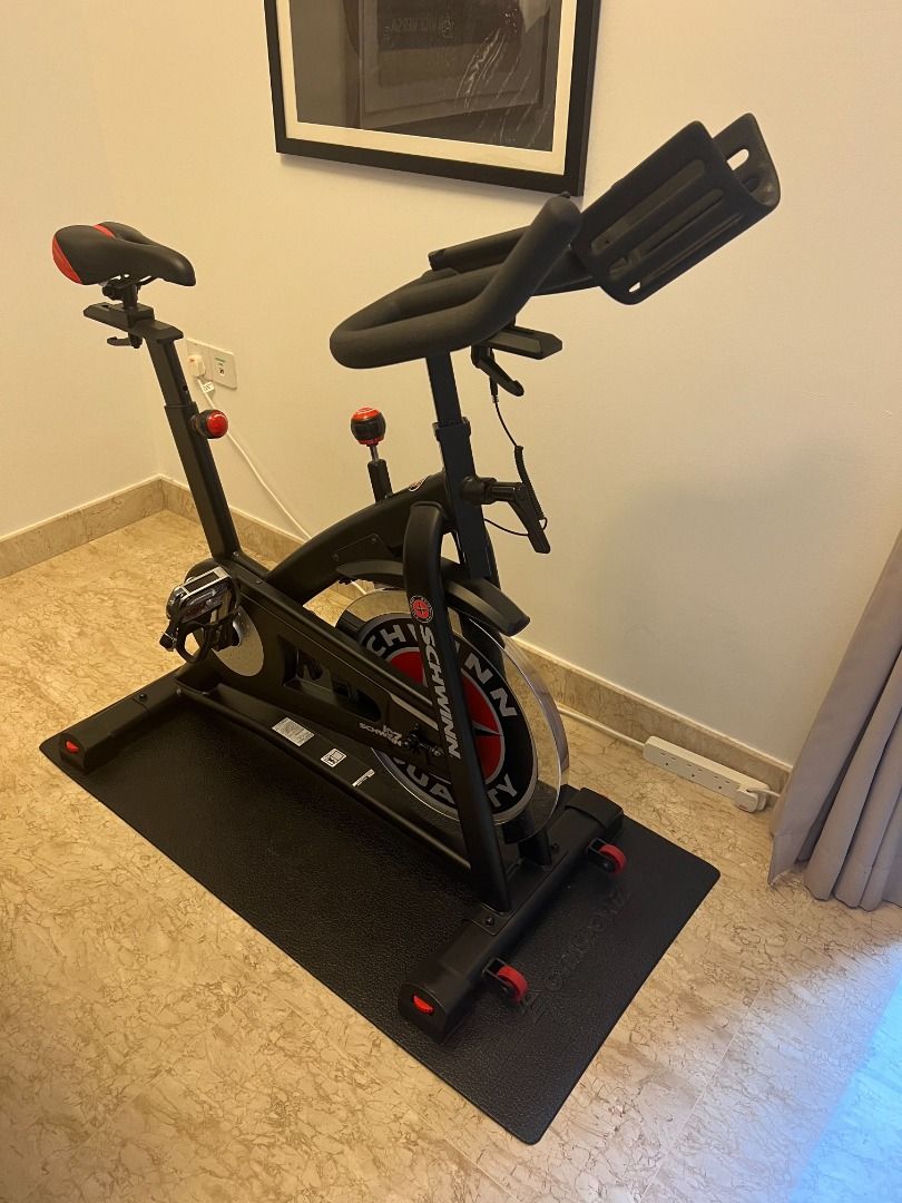 Schwinn 700IC Spin Bike Sports Equipment Exercise Fitness Cardio