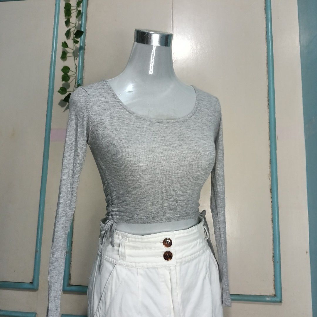 shein croptop longsleeve (Category: Longsleeves) located in Cabanatuan. Submitted by 4zenith (Listing ID 1244242750, Image 1). Description: small to semi medium.