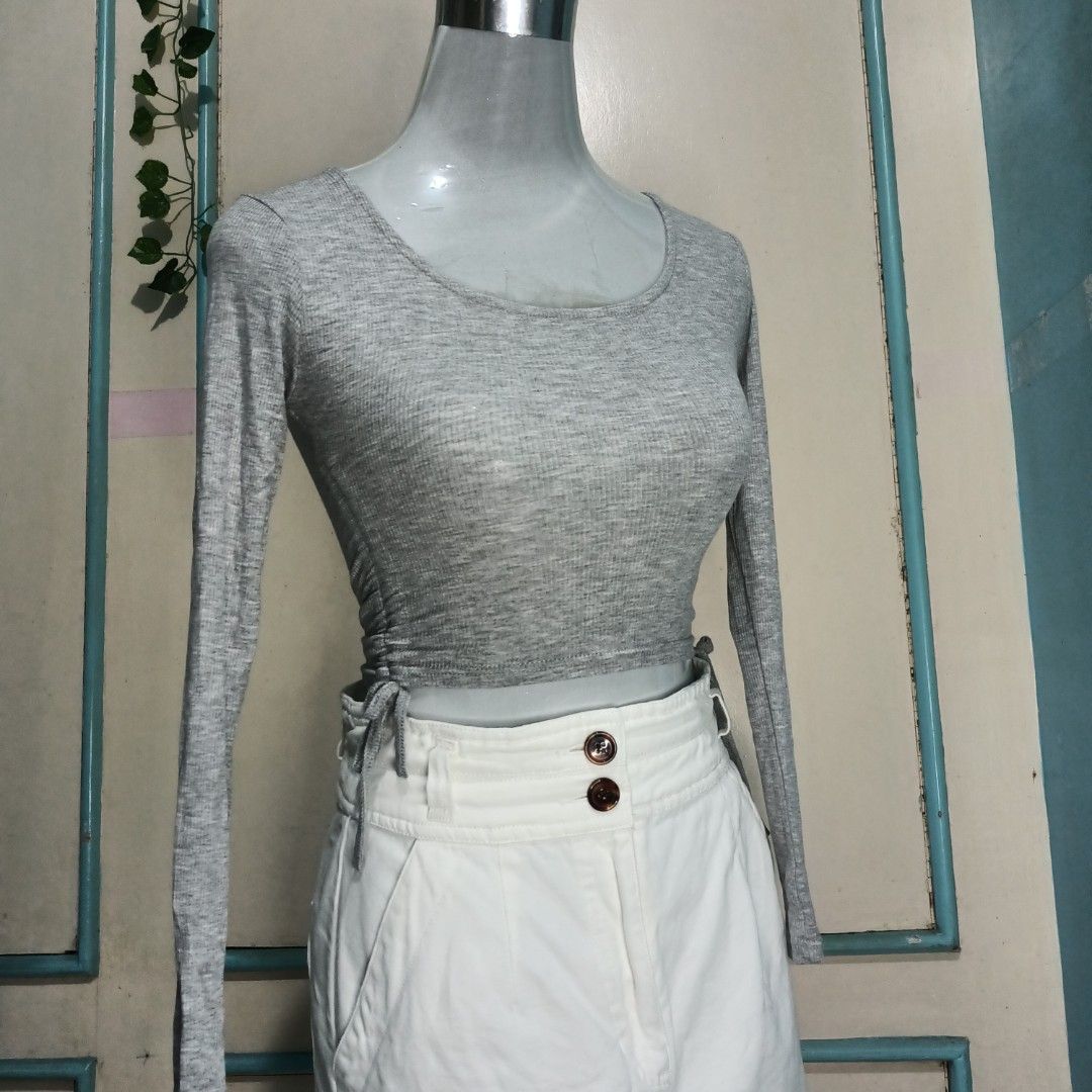shein croptop longsleeve (Category: Longsleeves) located in Cabanatuan. Submitted by 4zenith (Listing ID 1244242750, Image 3). Description: small to semi medium.