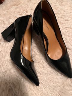 Size 4 Black Faux Patent Pumps
