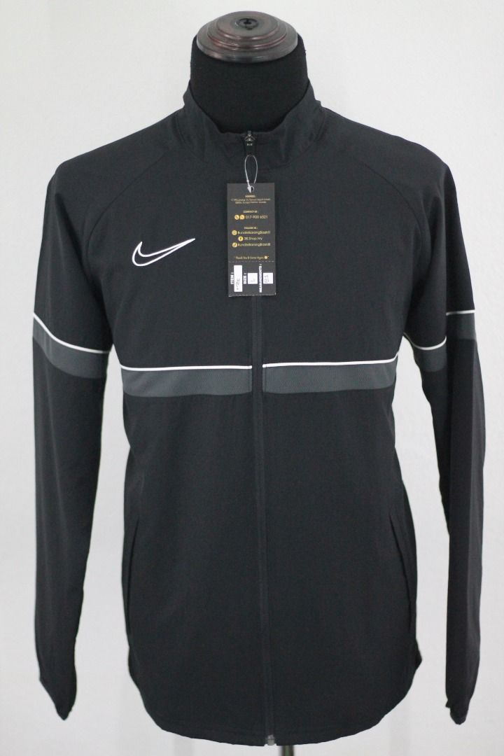 Size L Original NIKE Jacket Dri Fit. Men s Fashion Coats