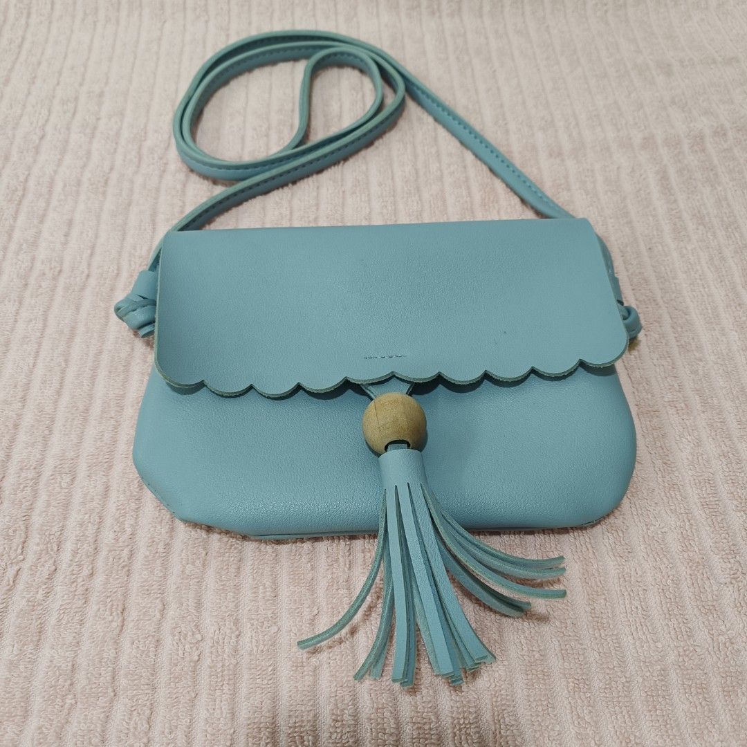 Sling bag for teenage girl outlet