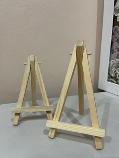 Small Wooden easel (2pcs)