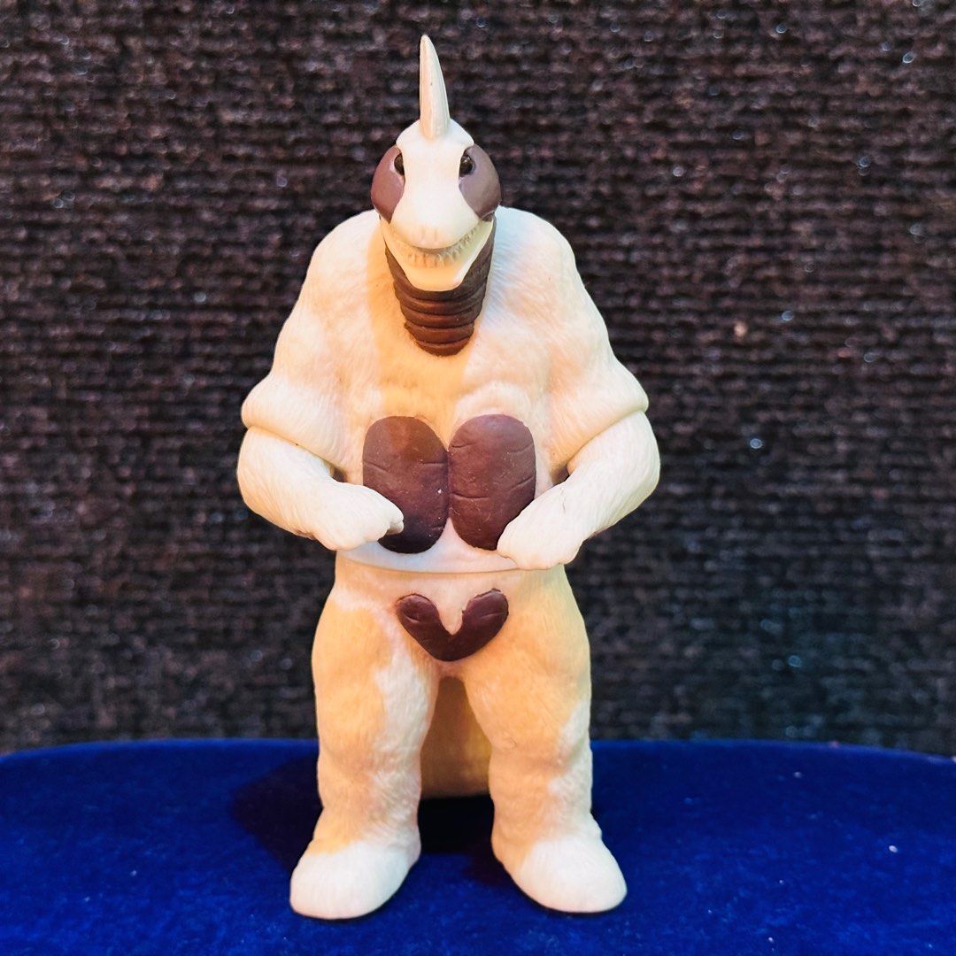 Snowgon SNOWGON - Ultraman Ultra Monster Kaiju 500 Series 30 - BANDAI 2013 ...
