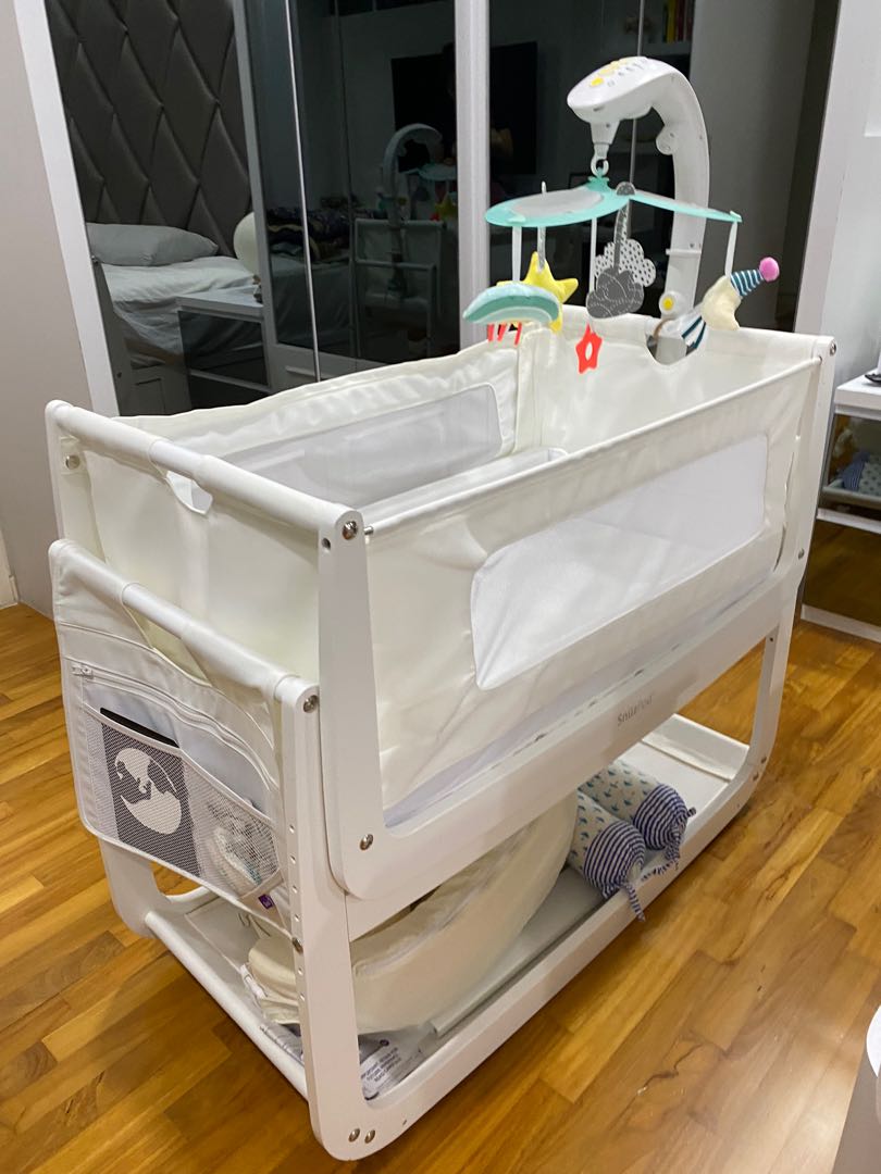 Snuzpod4 bedside crib with reflux incline option, Babies & Kids, Baby Nursery & Kids Furniture
