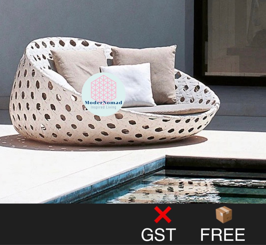 Outdoor Round Chaise Lounge Poolside Day Bed Beach Settee Patio Sofa