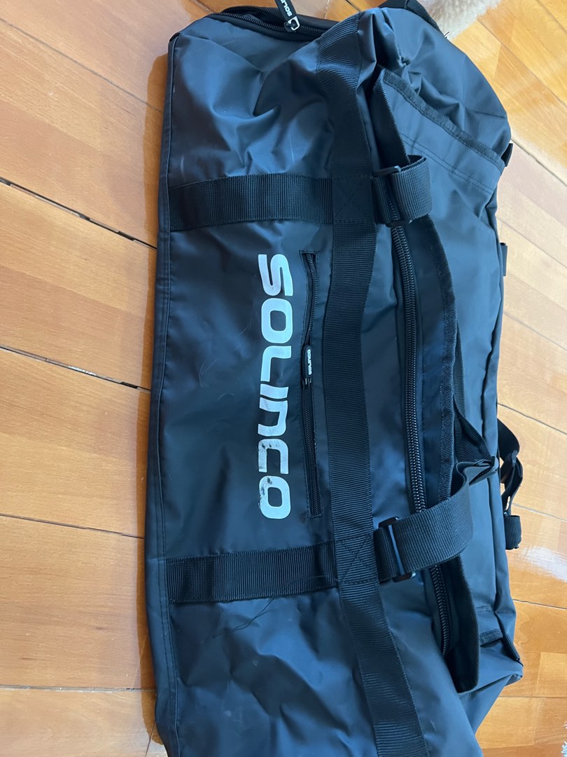 Solinco tennis duffel bag, 運動產品, 運動與體育, 運動與體育 球拍和球類運動 Carousell
