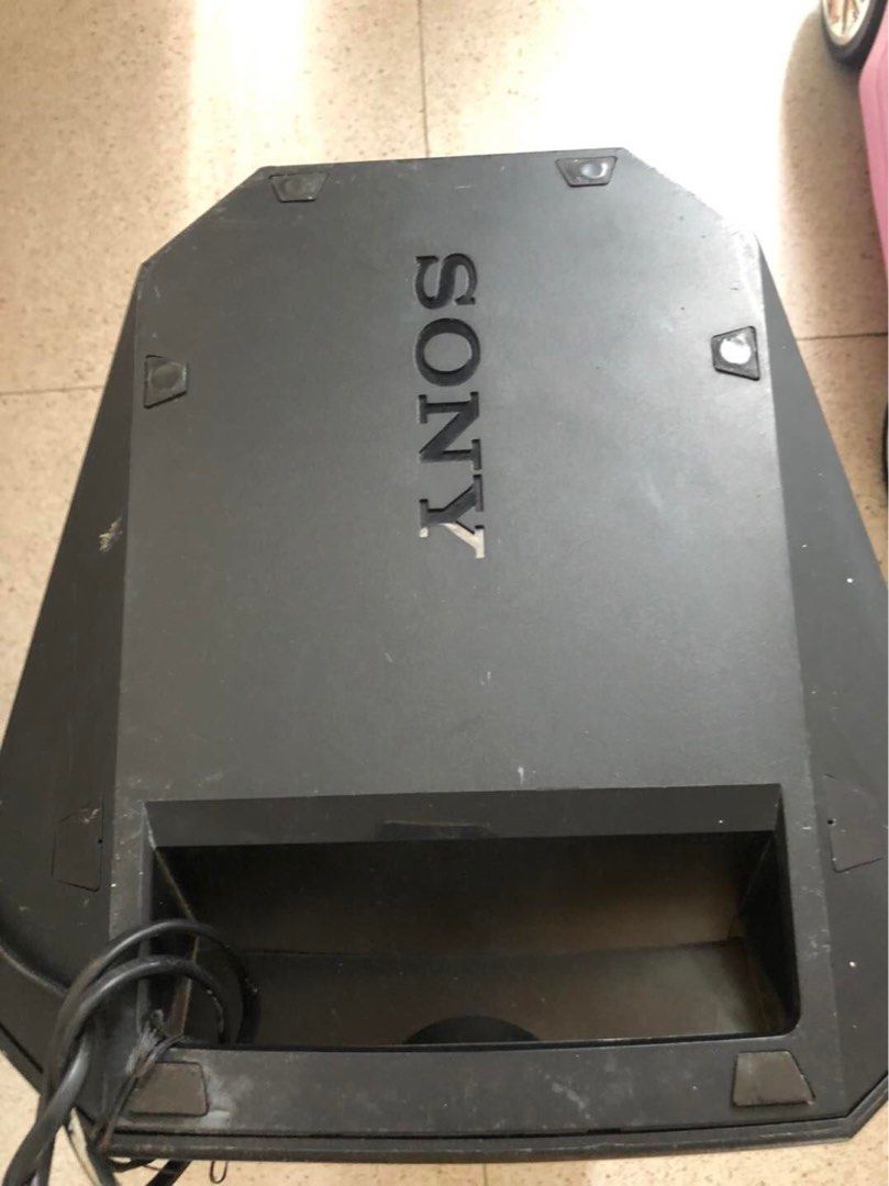 SONY Bluetooth Speaker Big Sound (Category: Soundbars, Speakers & Amplifiers) located in Marikina City. Submitted by alittlebitofluxury (Listing ID 1244264604, Image 2). Description: Bought it from Sony about 5 years ago at 27,000. Seldom use.
